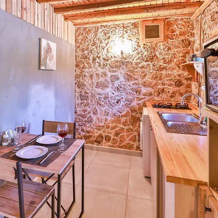 Bademlique Stone Apartment