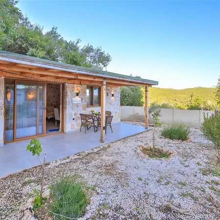 Bademlique Stone Apartman *