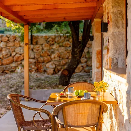 Bademlique Stone Apartment