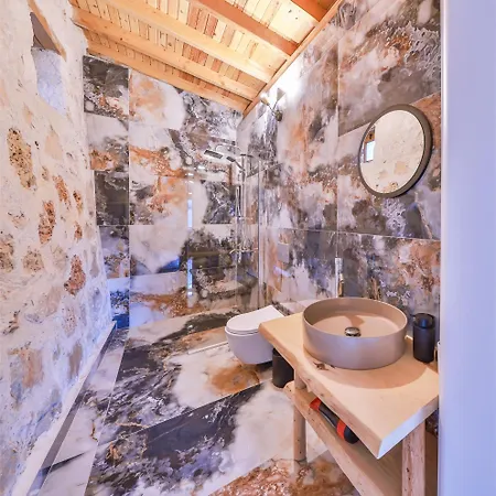 Bademlique Stone Apartment Kas